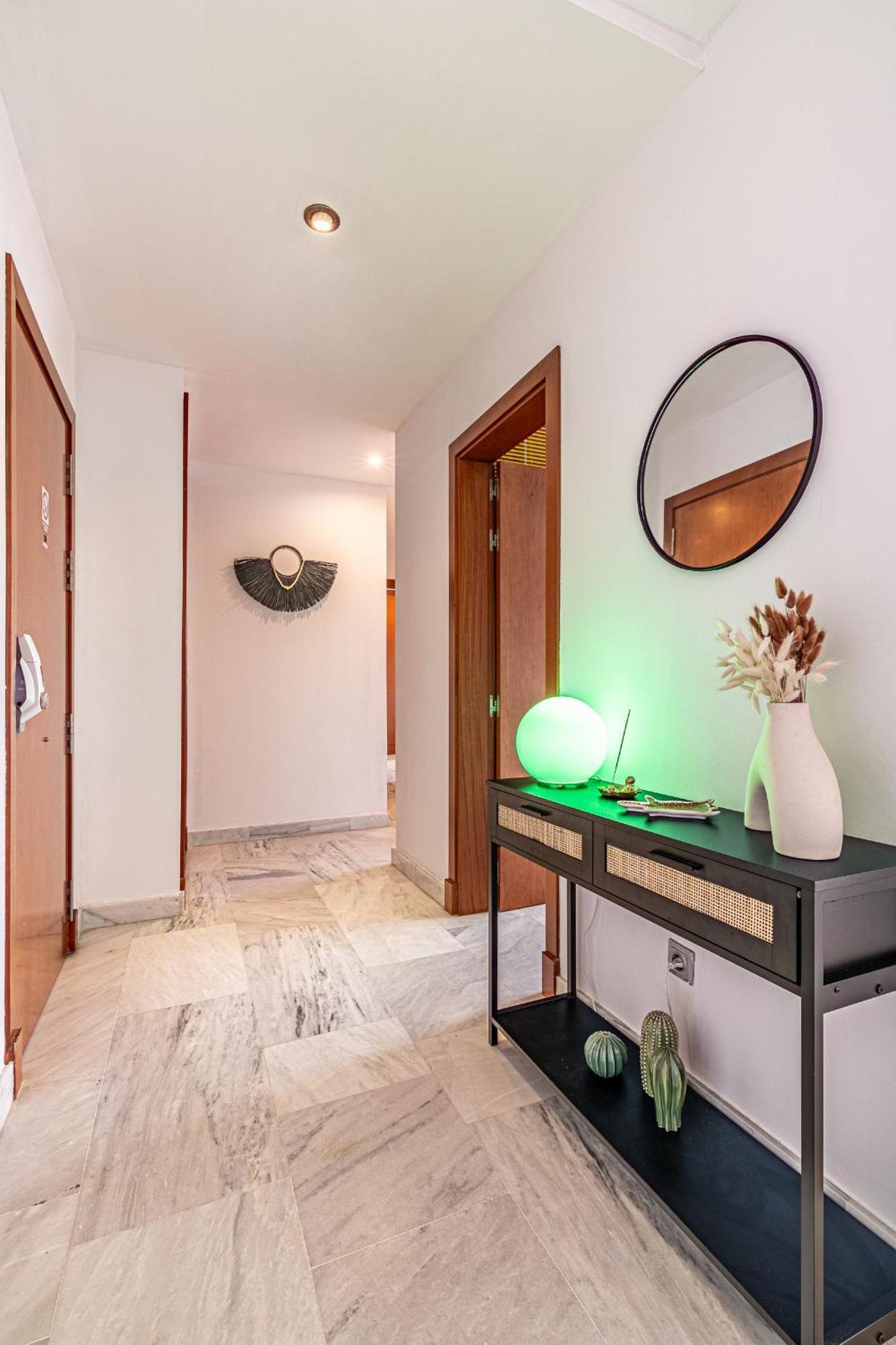 אסטפונה Rentitspain Apartamento Charming Gym, Jacuzzi Y Balcon מראה חיצוני תמונה