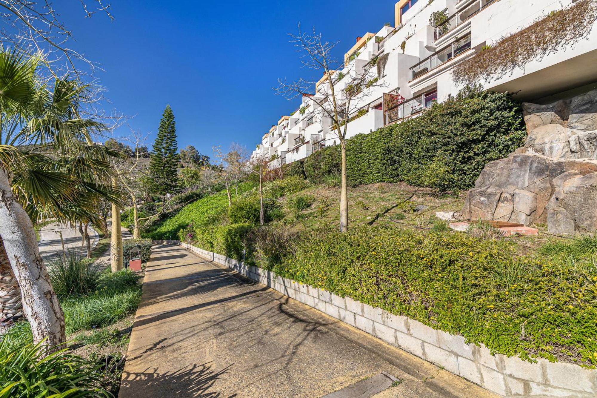 אסטפונה Rentitspain Apartamento Charming Gym, Jacuzzi Y Balcon מראה חיצוני תמונה