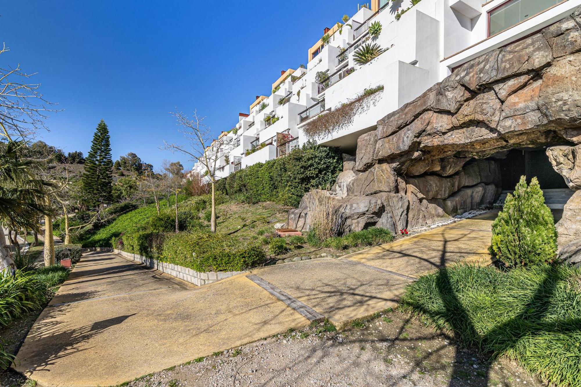 אסטפונה Rentitspain Apartamento Charming Gym, Jacuzzi Y Balcon מראה חיצוני תמונה
