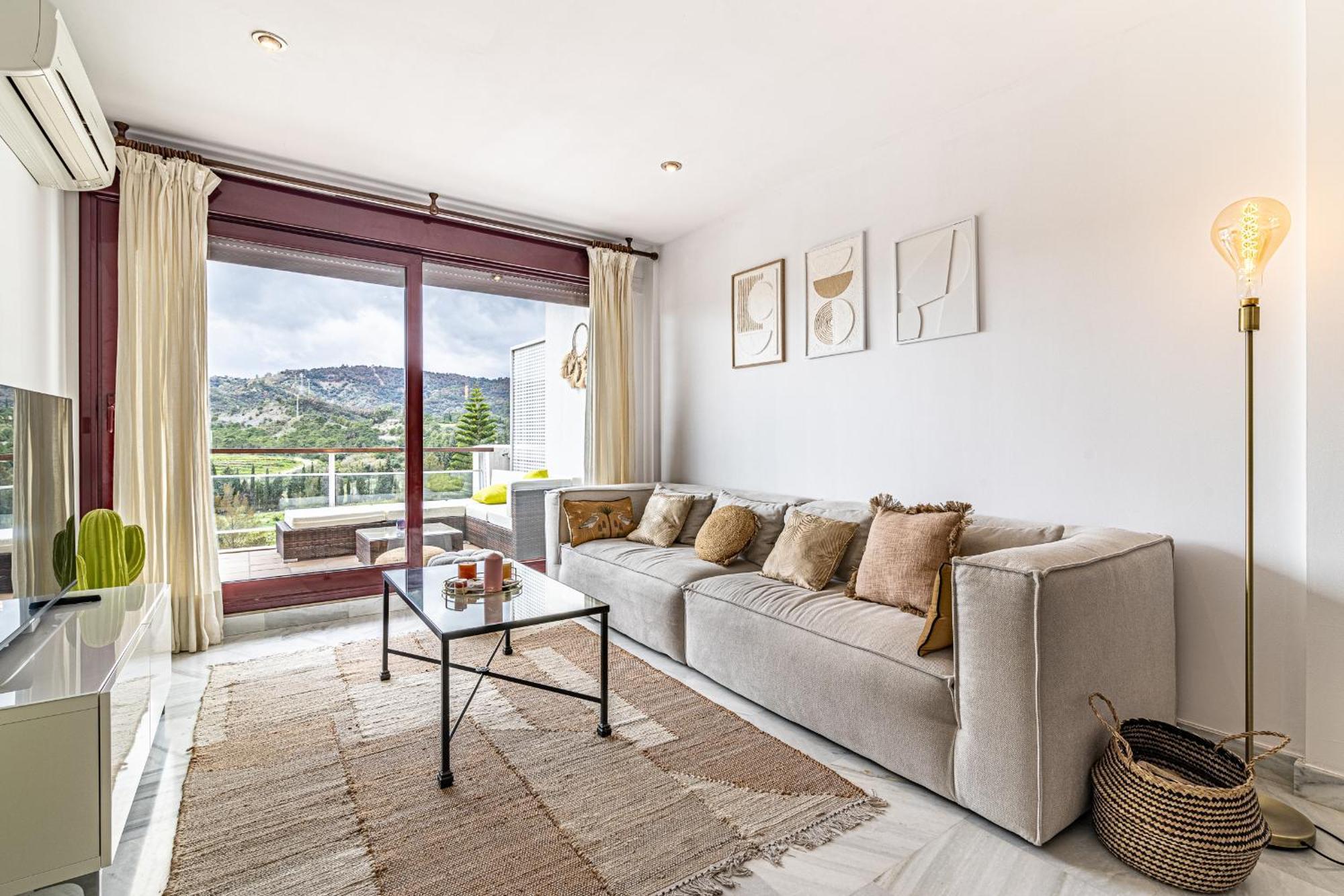 אסטפונה Rentitspain Apartamento Charming Gym, Jacuzzi Y Balcon מראה חיצוני תמונה