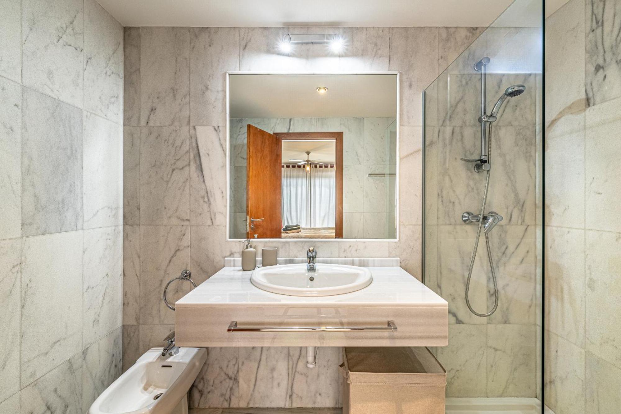 אסטפונה Rentitspain Apartamento Charming Gym, Jacuzzi Y Balcon מראה חיצוני תמונה